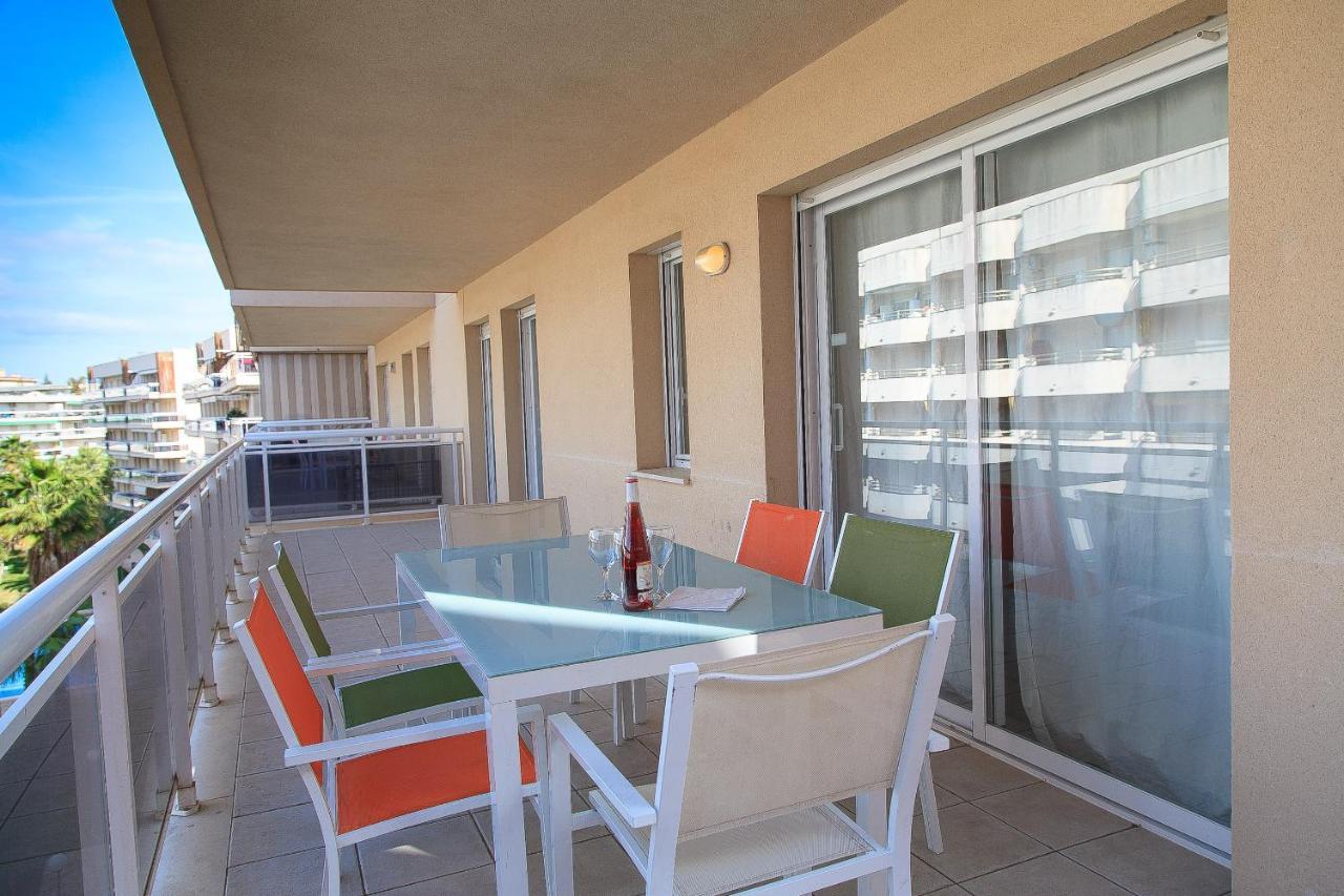 Uhc Ventura Park Apartments Salou Room photo